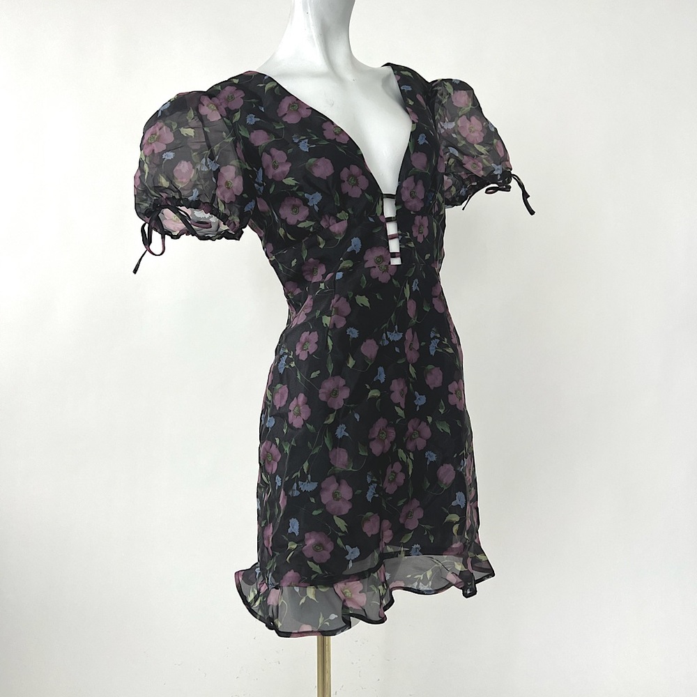 Cute organza dress with puffy sleeves